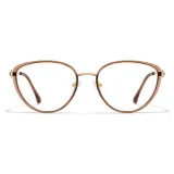 Ослепительно белый, чайный коричневый