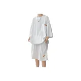 Спокойный белый комплект одежды