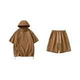 Коричневый