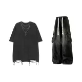 Черный топ с короткими рукавами + черные джинсы