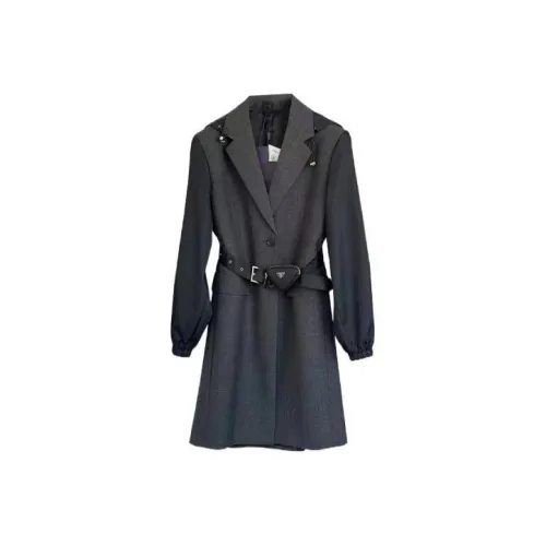 PRADA Черное Женское Пальто