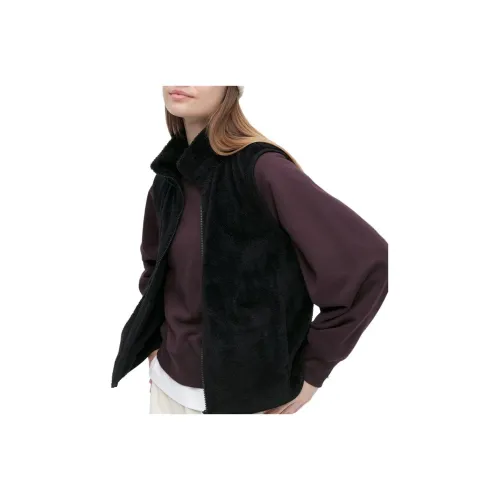 UNIQLO Черные Женские Жилеты