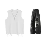 Белый топ + черные джинсы