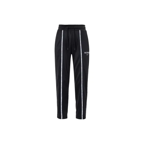 Nike Повседневные брюки Женские Черный