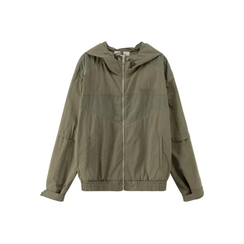 NO ONE ELSE Укороченная куртка унисекс серо-зеленого цвета