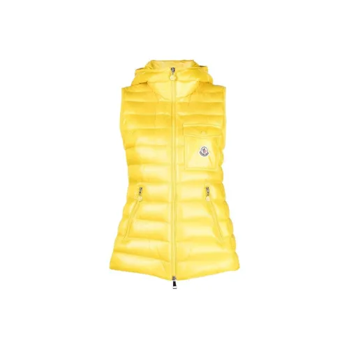 MONCLER Желтые Женские Жилеты