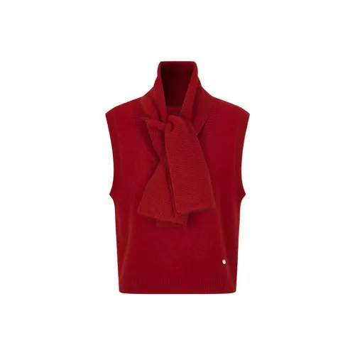 Женские жилеты красного цвета