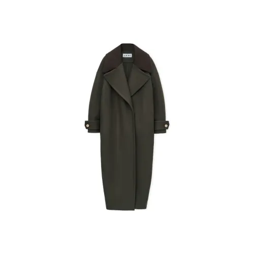 LOEWE Оливково-зеленое Женское Пальто
