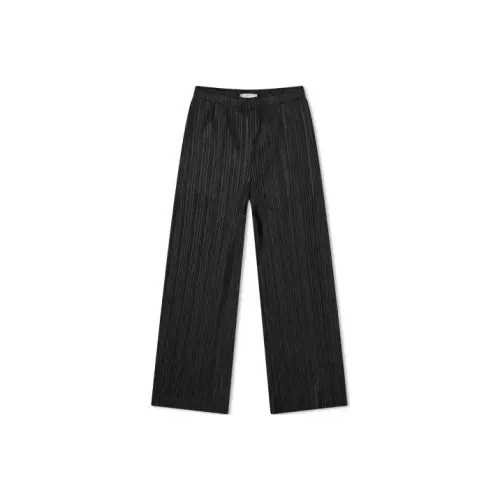 PLEATS PLEASE ISSEY MIYAKE Серые Женские Повседневные Брюки