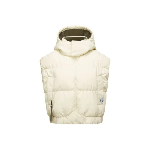 Skechers Sports and leisure Жилет Женские Pearl Beige White