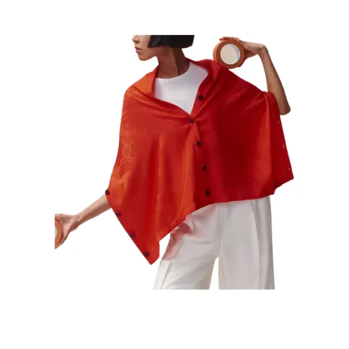 HERMES Красный Женские Плащи