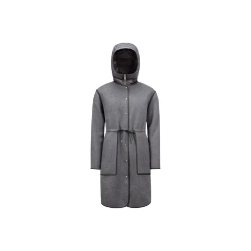 Moncler Пуховики и зимние пальто Женские Серые