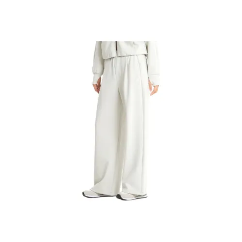 New Balance Повседневные брюки Женские Айвори