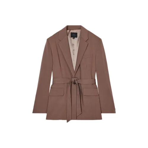 ZARA Бизнес-костюм женский светлый норка