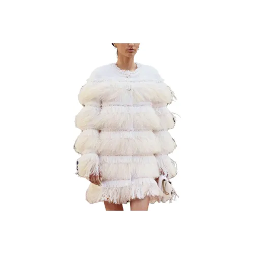CHANEL Белое Женское Пальто