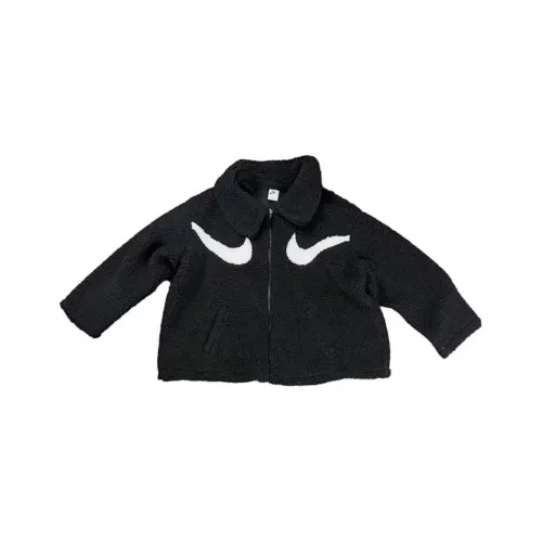 nike Куртки и Пальто Женские Черные