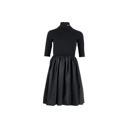 PRADA Черное Женское Короткое Платье с Рукавами