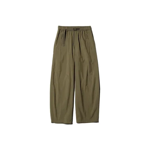 UNIQLO Повседневные брюки Женские Темно-оливковый