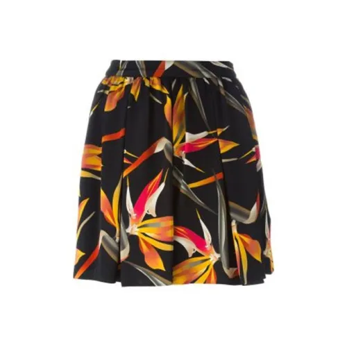 FENDI Повседневные шорты Женские Многоцветные