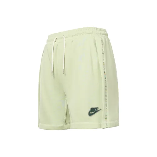NIKE Зеленые Женские Повседневные Шорты