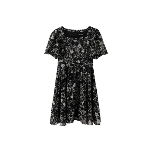 YUMOMO STAR Платье Женское Черное с Белыми Цветами