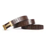 Коричневый с золотой застежкой