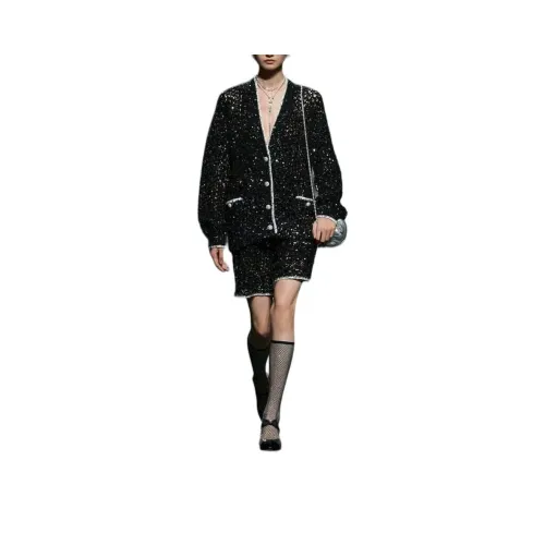 CHANEL Повседневные шорты Женские Черные