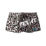 Молоко, текстура + тигровый принт, заглавные буквы