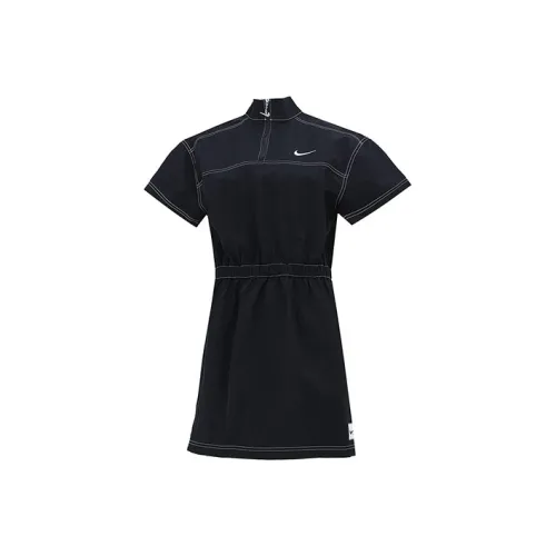 NIKE Черные Женские Платья с Коротким Рукавом