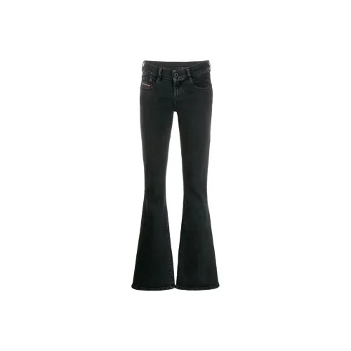 DIESEL Женские джинсы черного цвета