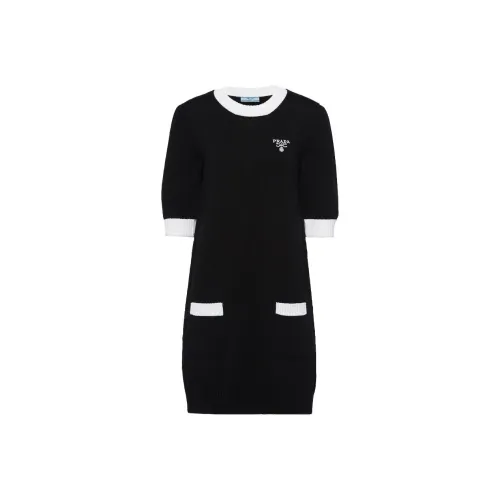 PRADA Черное Женское Короткое Платье с Рукавами
