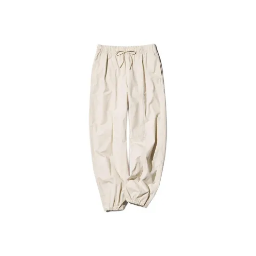 UNIQLO Повседневные брюки Женские Светлый Бежевый