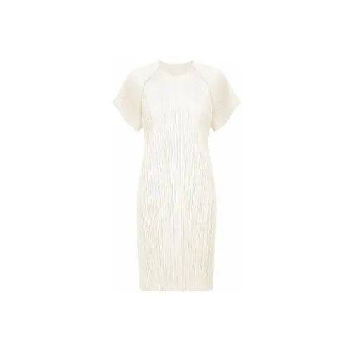 PLEATS PLEASE ISSEY MIYAKE Короткий рукав Платье Женское Белое