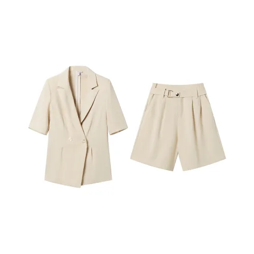 DIALOGUE Женские офисные костюмы