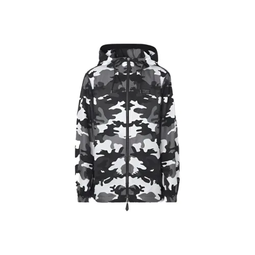 Burberry Куртки и Пальто Мужской Камуфляж Серый