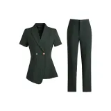 Тёмно-зелёный