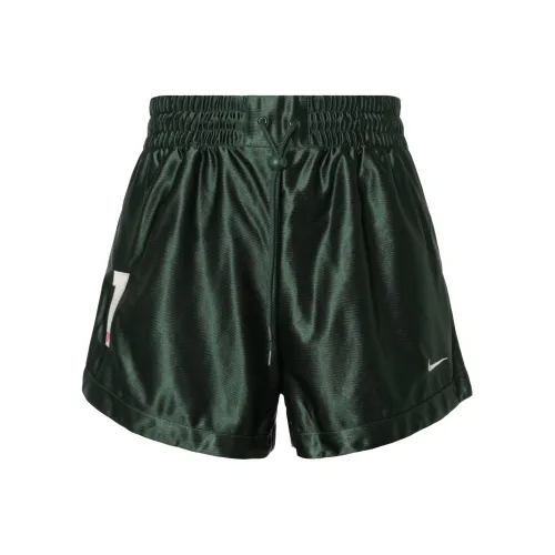 NIKE Пихтовый зеленый Женские Повседневные шорты