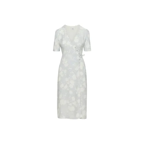 ARITZIA Chrome Серый Свет Branch/Chrome Покрытый Серый Основа с Коричневый Принт Женские Короткие Платья с Рукавами