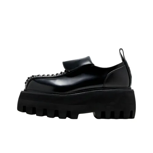 Alexander McQueen Диван Женские повседневные туфли Черные Женские