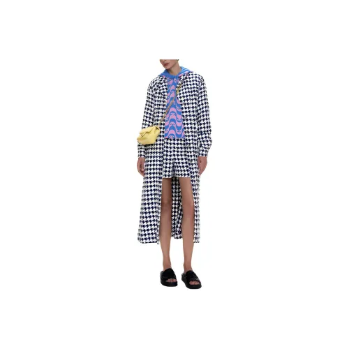 CHANEL Повседневные шорты Женские Черные