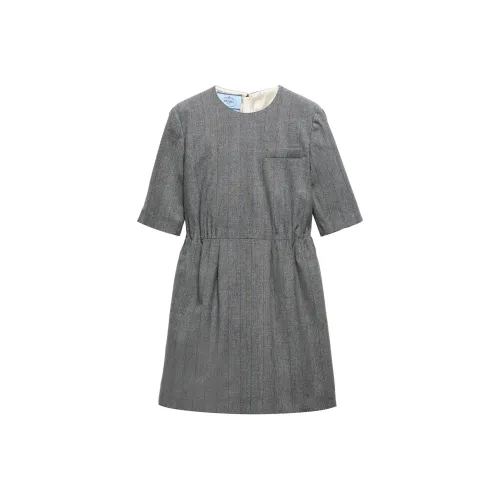 PRADA FW24 Короткое платье с короткими рукавами женское серое
