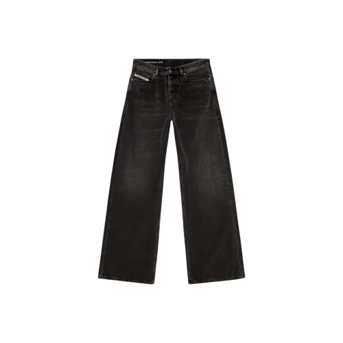 DIESEL Женские джинсы черного цвета