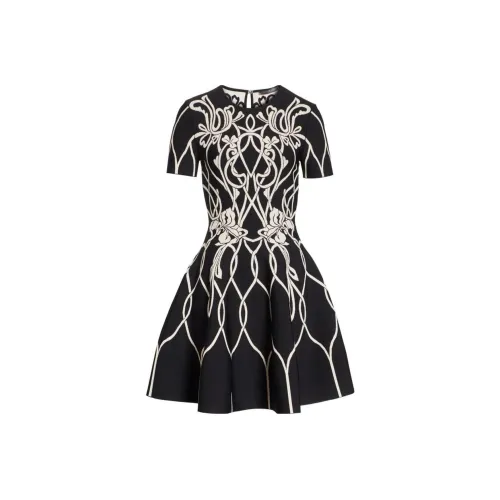Alexander McQueen Black Женские Короткие Платья с Рукавами