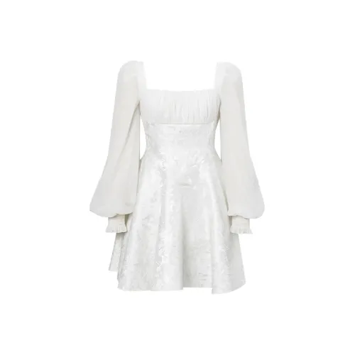 TAMMY TANGS Длинное платье с длинными рукавами цвет белый