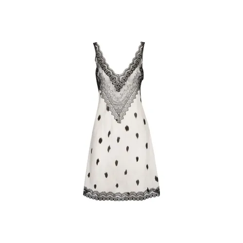 Burberry Белый Женские Слиплатья