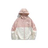 Светло-розовый