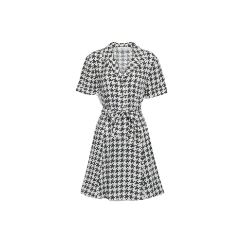 COACH Короткий рукав платье женское белое