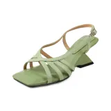 Светло-зеленый