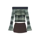 Зелёный топ + коричневая юбка