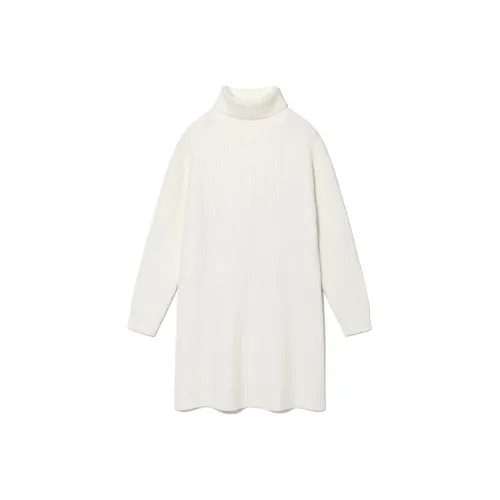 5252 BY O!Oi Длинное платье с длинными рукавами женское кремовое